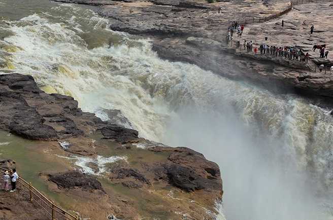 壶口瀑布.jpg 壶口瀑布.jpg